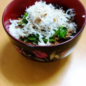 風邪に！納豆とめかぶで、ネバトロ♪しらすおろし丼